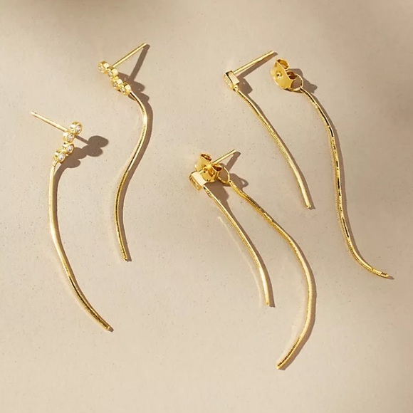 NWT set of 2 fine line earrings - Picture 2 of 5